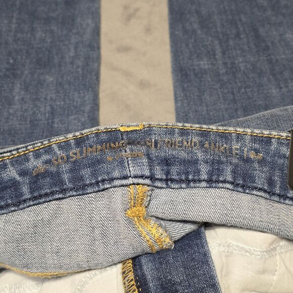 NEW Chico’s Size 0.5 (6) Blue Denim So Slimming Girlfriend Ankle Jeans - Picture 4 of 10
